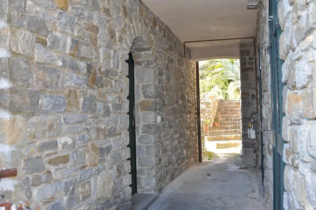 Corniglia - San Bernardino Wifi Apartment