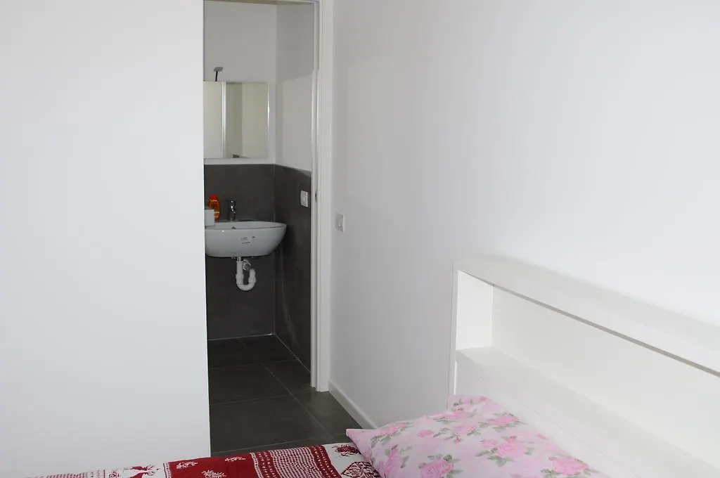 Appartement Corniglia - San Bernardino Wifi 0*,